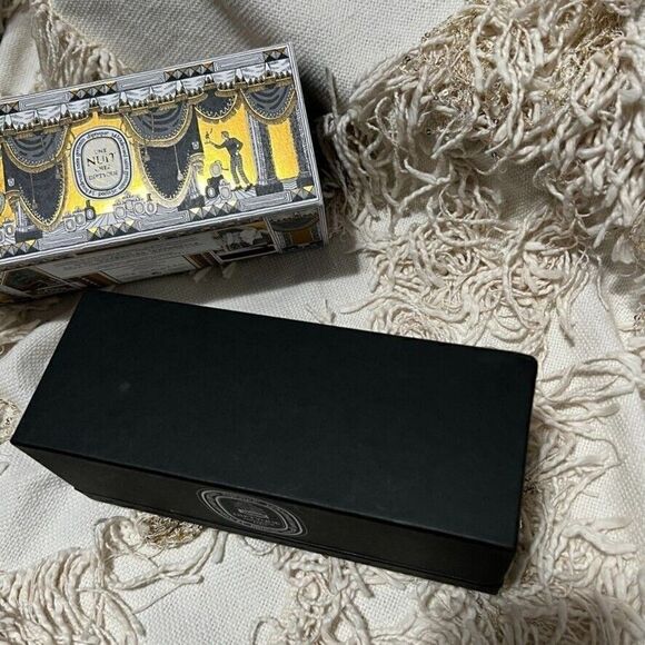 DIPTYQUE Legende Du Nord Holiday Candle Set of 3 70g Pine, Amber, Almond - Picture 8 of 12